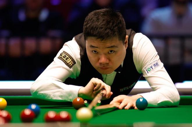 护框上的巨 护框上的巨