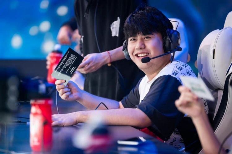 时进入了加 时进入了加