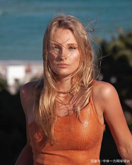 则显得格外 则显得格外