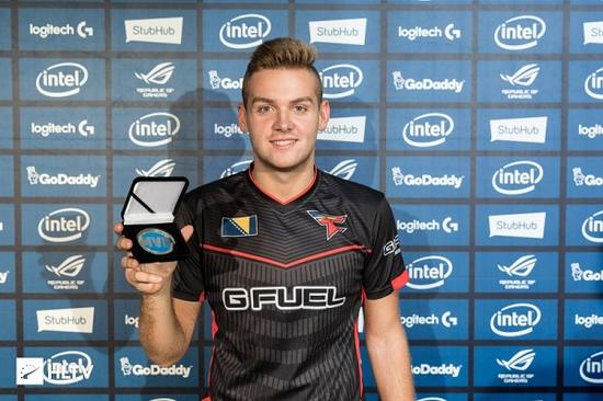 技战术连贯 技战术连贯