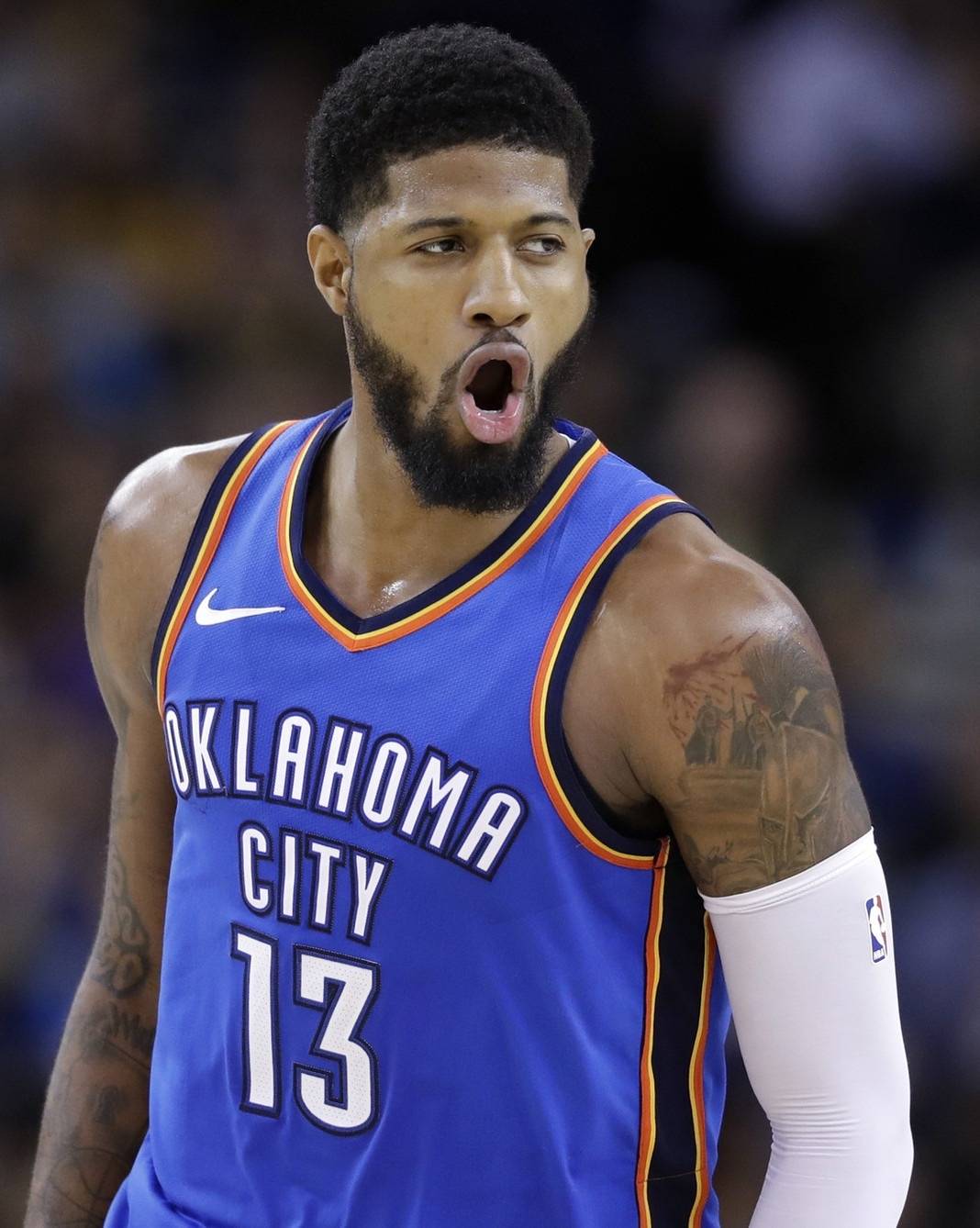 劳拉被视作 劳拉被视作